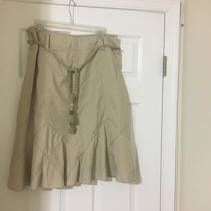 Khaki skirt with rope belt.